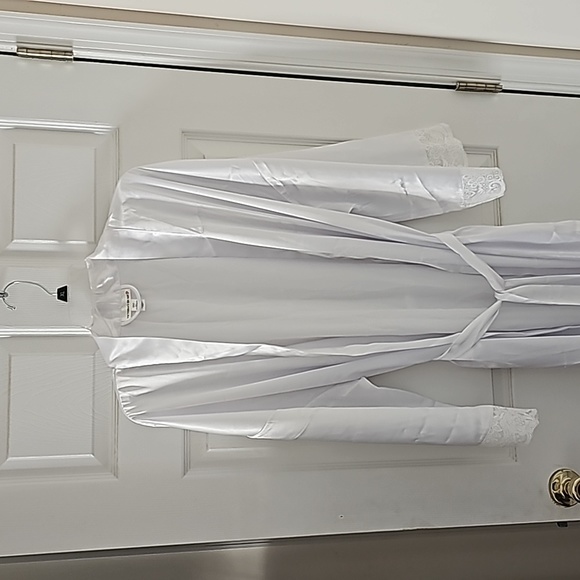 VICTORIA SECRET SEXY matching nightgown & robe set NWT ♥️ - Picture 3 of 8